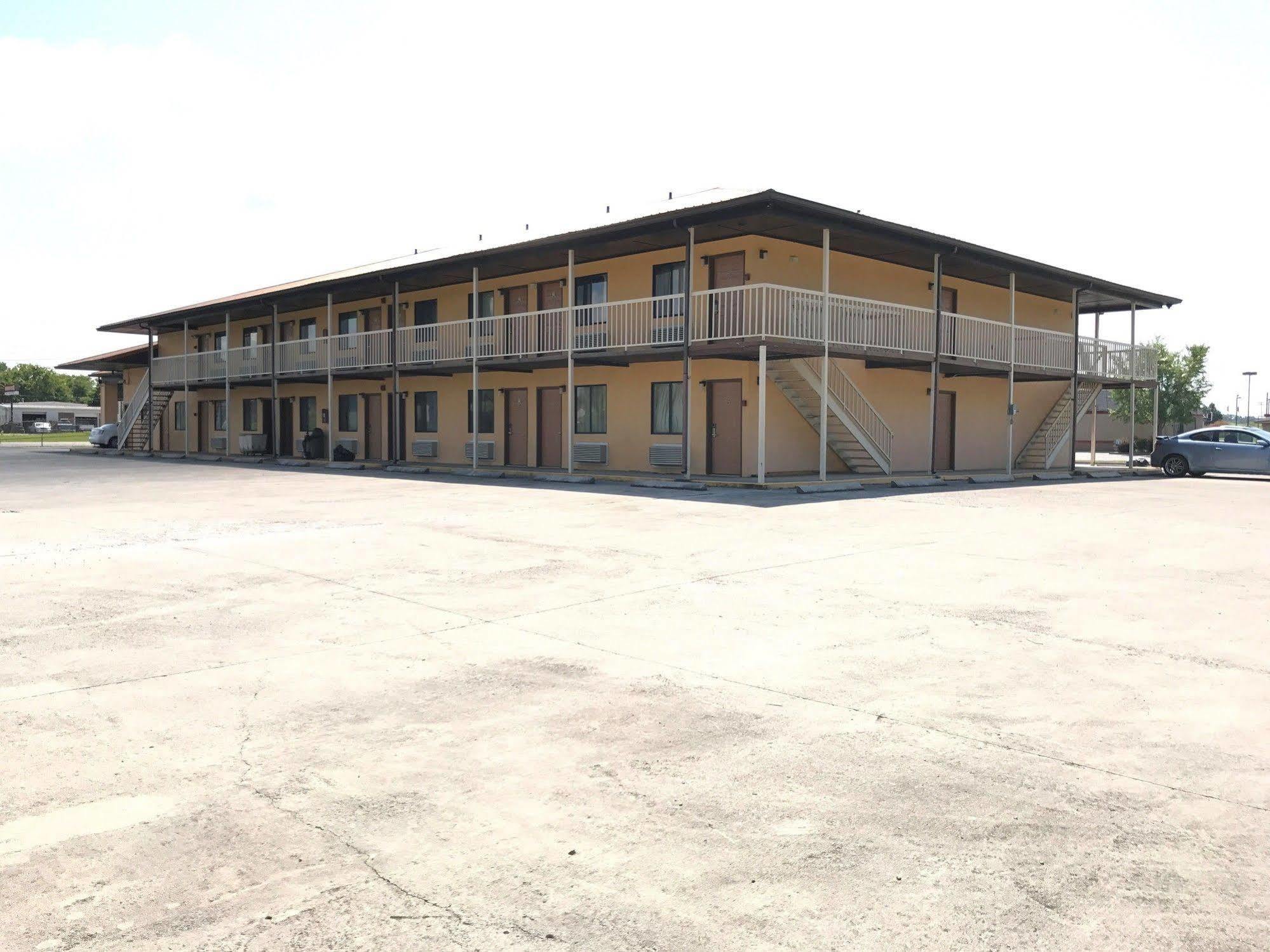 Motor Inns Of America Madisonville 외부 사진